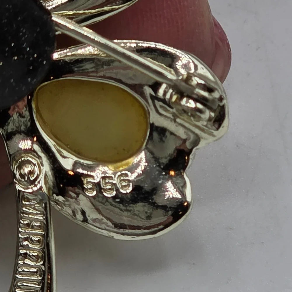 Marboux Vintage Four Leaf Clover Brooch‎ Silver Tone Yellow Lucite Signed 556